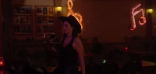 Evan Rachel Wood and Lara Binamé in Allure (2017)