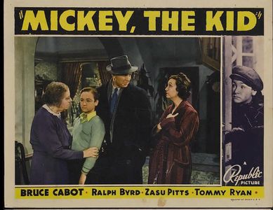 Bruce Cabot, Tommy Ryan, Zasu Pitts, and Jessie Ralph in Mickey the Kid (1939)