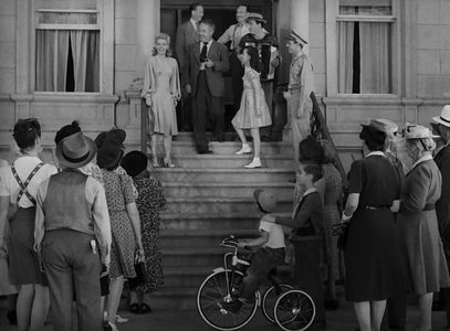 Cecil Kellaway, Grace McDonald, Leighton Noble, Patsy O'Connor, and Tilio Russo in It Ain't Hay (1943)