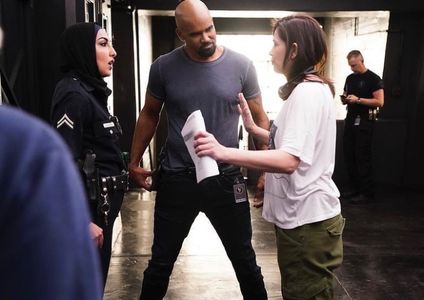 Still of Samira Izadi, Shemar Moore and Lexi Alexander in S.W.A.T. and Day Off