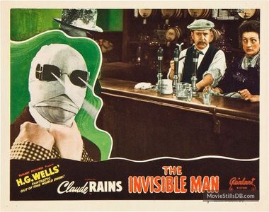 Claude Rains, Forrester Harvey, and Una O'Connor in The Invisible Man (1933)