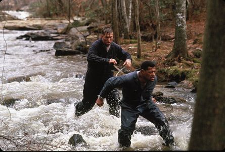 Stephen Baldwin and Laurence Fishburne in Fled (1996)