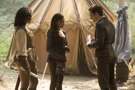 Dania Ramirez, Mekia Cox, and Andrew J. West in Once Upon a Time (2011)