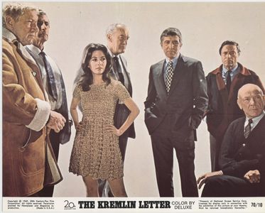 George Sanders, Richard Boone, Nigel Green, Dean Jagger, Patrick O'Neal, Barbara Parkins, and Raf Vallone in The Kremlin
