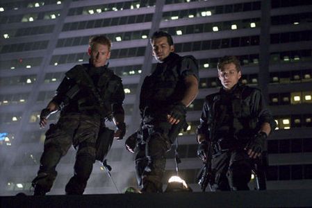 Oded Fehr, Zack Ward, and Stefen Hayes in Resident Evil: Apocalypse (2004)