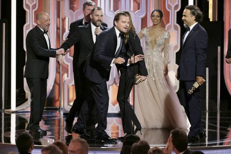 Leonardo DiCaprio, Steve Golin, Alejandro G. Iñárritu, and Mary Parent at an event for 73rd Golden Globe Awards (2016)