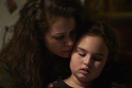 Tatiana Maslany and Skyler Wexler in Orphan Black (2013)