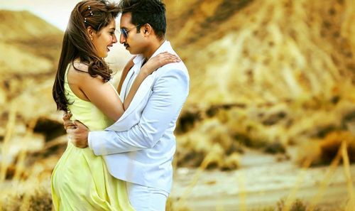 Gopichand and Raashi Khanna in Jil (2015)