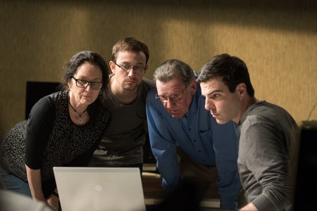 Joseph Gordon-Levitt, Melissa Leo, Zachary Quinto, and Tom Wilkinson in Snowden (2016)