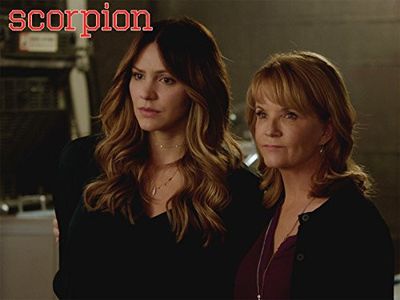 Lea Thompson and Katharine McPhee in Scorpion (2014)