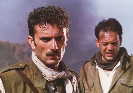 Antonio Valero and Tito Valverde in La forja de un rebelde (1990)