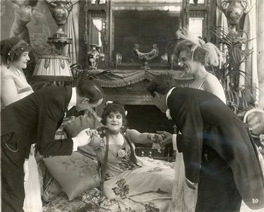 Theda Bara, Alice Gale, Walter Law, Alan Roscoe, and Claire Whitney in Camille (1917)