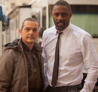 Billy Gallo and Idris Elba on set