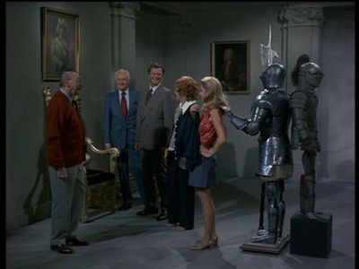 Elizabeth Montgomery, Maurice Dallimore, Kasey Rogers, Dick Sargent, and David White in Bewitched (1964)