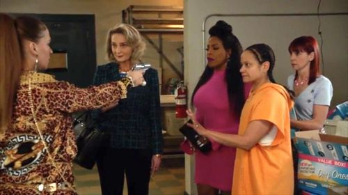 Franka Potente, Niecy Nash, Carrie Preston, Judy Reyes, and Andrea Sooch in Claws: Shook (2018)