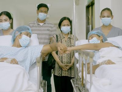 Allen Dizon, Dolly De Leon, Rocco Nacino, and Sanya Lopez in Magpakailanman: My Kidney Belongs to You: The Philip Maala 