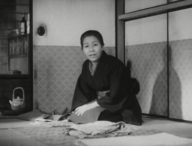 Chôko Iida in The Brothers and Sisters of the Toda Family (1941)