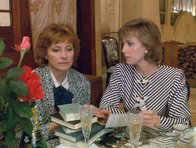 Larisa Malevannaya and Elena Yakovleva in Intergirl (1989)