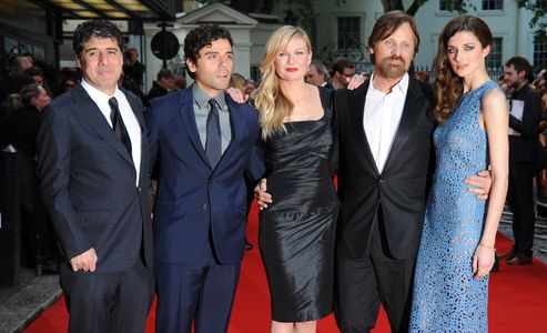 Kirsten Dunst, Viggo Mortensen, Hossein Amini, Daisy Bevan, and Oscar Isaac at an event for The Two Faces of January (20