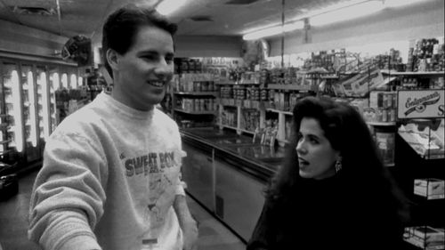 Kimberly Loughran and Ernest O'Donnell in Clerks (1994)
