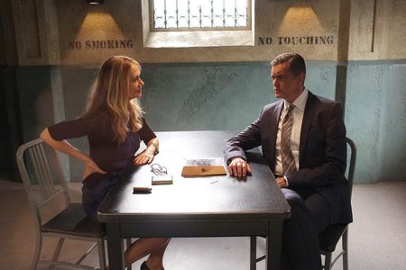 Peggy Lipton and Timothy Omundson in Psych (2006)