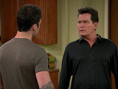 Charlie Sheen and Brian Austin Green in Anger Management (2012)