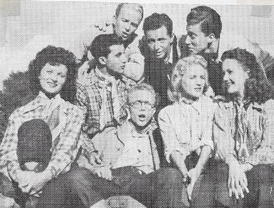 Frankie Darro, Claire James, Warren Mills, June Preisser, and Freddie Stewart in Vacation Days (1947)
