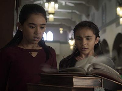 Jolie Hoang-Rappaport and Jenna Qureshi in Just Add Magic: Mystery City (2020)