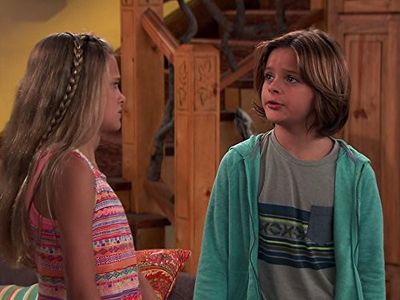 Mace Coronel and Lizzy Greene in Nicky, Ricky, Dicky & Dawn (2014)