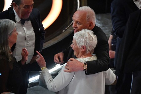 Anthony Hopkins and Judi Dench at an event for The Oscars (2022)