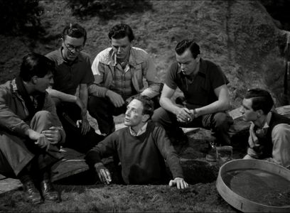 Leslie Howard, Philip Friend, Laurence Kitchin, Hugh McDermott, David Tomlinson, and Manning Whiley in 'Pimpernel' Smith