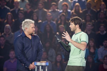 Aron Ralston and Guy Fieri in Minute to Win It (2010)