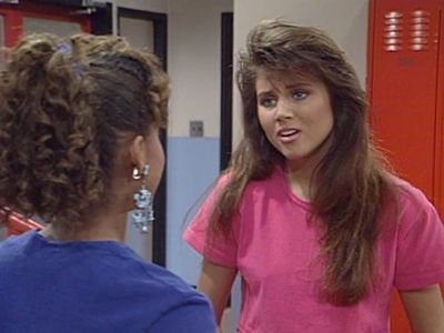 Tiffani Thiessen and Lark Voorhies in Saved by the Bell (1989)