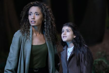 Still of Olivia Swann and Dominique Lucky Martell in DC's Legends of Tomorrow