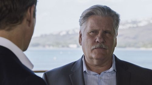 William Forsythe and Robert Gant in Hawaii Five-0 (2010)