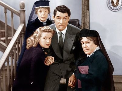 Cary Grant, Jean Adair, Josephine Hull, and Priscilla Lane in Arsenic and Old Lace (1944)