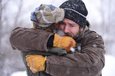 Ryan Reynolds and Alexia Fast in The Captive (2014)