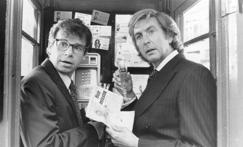 Eric Idle and Rick Moranis in Splitting Heirs (1993)