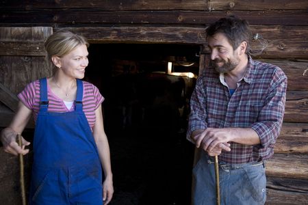 Stefan Gubser and Anna Loos in Where the Grass Is Greener (2008)