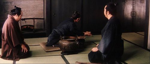 Tomisaburô Wakayama, Kenjirô Uemura, and Toranosuke Tennoji in Zatoichi and the Chest of Gold (1964)