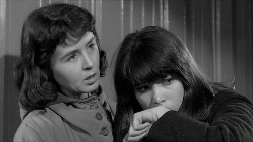 Janet Margolin and Nancy Nutter in David and Lisa (1962)