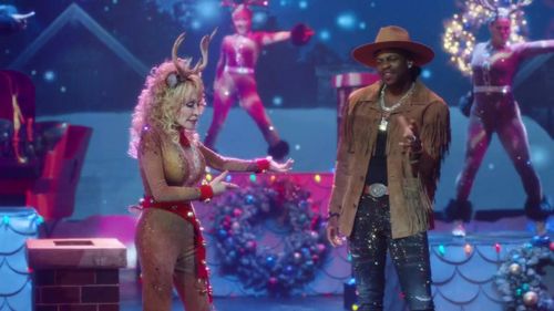 Dolly Parton and Jimmie Allen in Dolly Parton's Mountain Magic Christmas (2022)