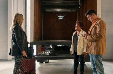 Ken Marino, Wanda Sykes, and Heléne Yorke in The Other Two (2019)