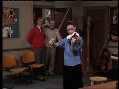 Fred Rogers and Hilary Hahn in Mister Rogers' Neighborhood (1968)