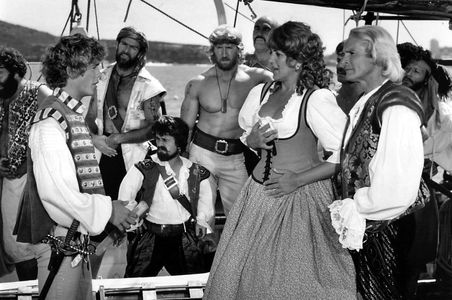 Christopher Atkins, Marc Colombani, Ted Hamilton, Maggie Kirkpatrick, Kjell Nilsson, and Roger Ward in The Pirate Movie 