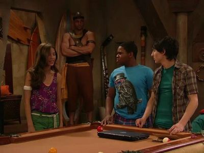Mitchel Musso, Kelsey Asbille, and Larramie Doc Shaw in Pair of Kings (2010)