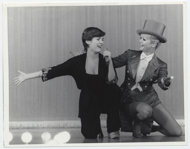 Carrie Fisher and Debbie Reynolds in Bright Lights: Starring Carrie Fisher and Debbie Reynolds (2016)