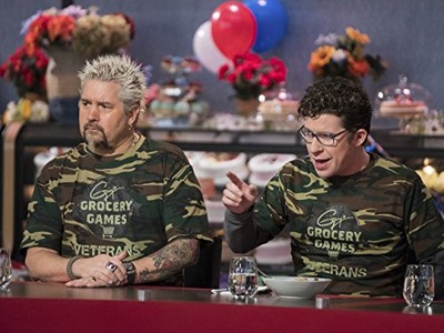 Guy Fieri and Justin Warner in Guy's Grocery Games: GGG's Salute to Summer (2018)