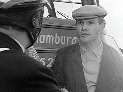 Klaus Löwitsch in Polizeifunk ruft (1966)