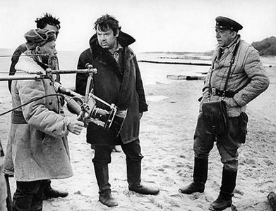 Valeri Fedosov, Aleksey German, and Yuriy Nikulin in Twenty Days Without War (1977)